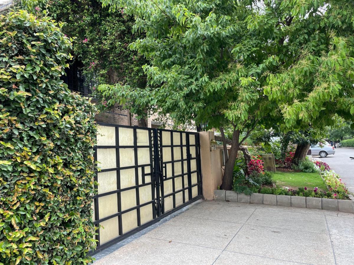 Riviera Courtyard Guest House Islamabad Exterior foto