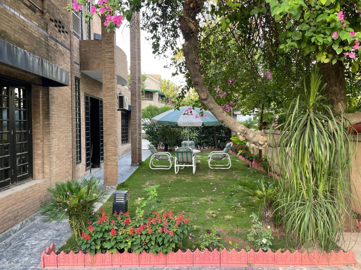 Riviera Courtyard Guest House Islamabad Exterior foto