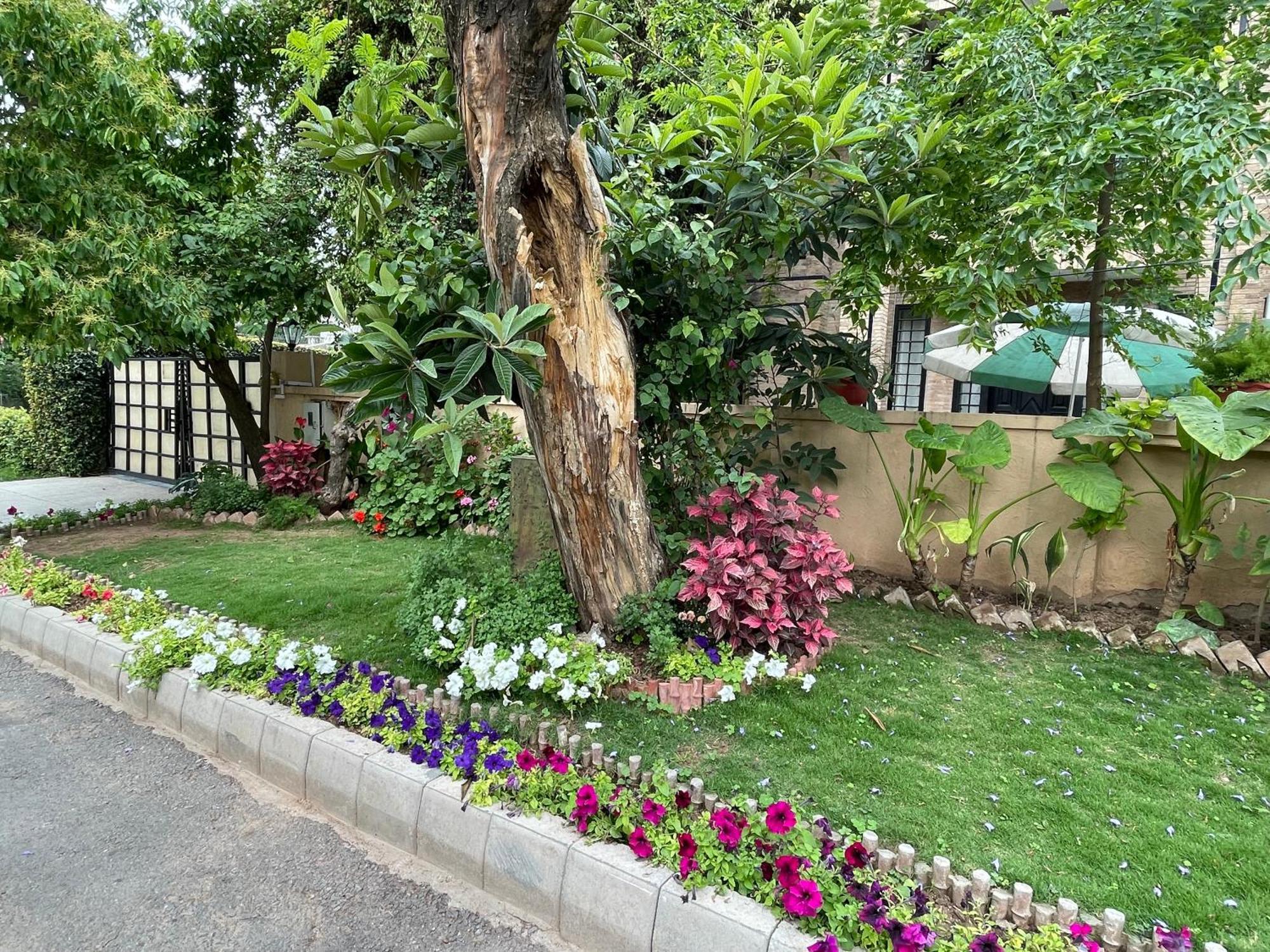 Riviera Courtyard Guest House Islamabad Exterior foto
